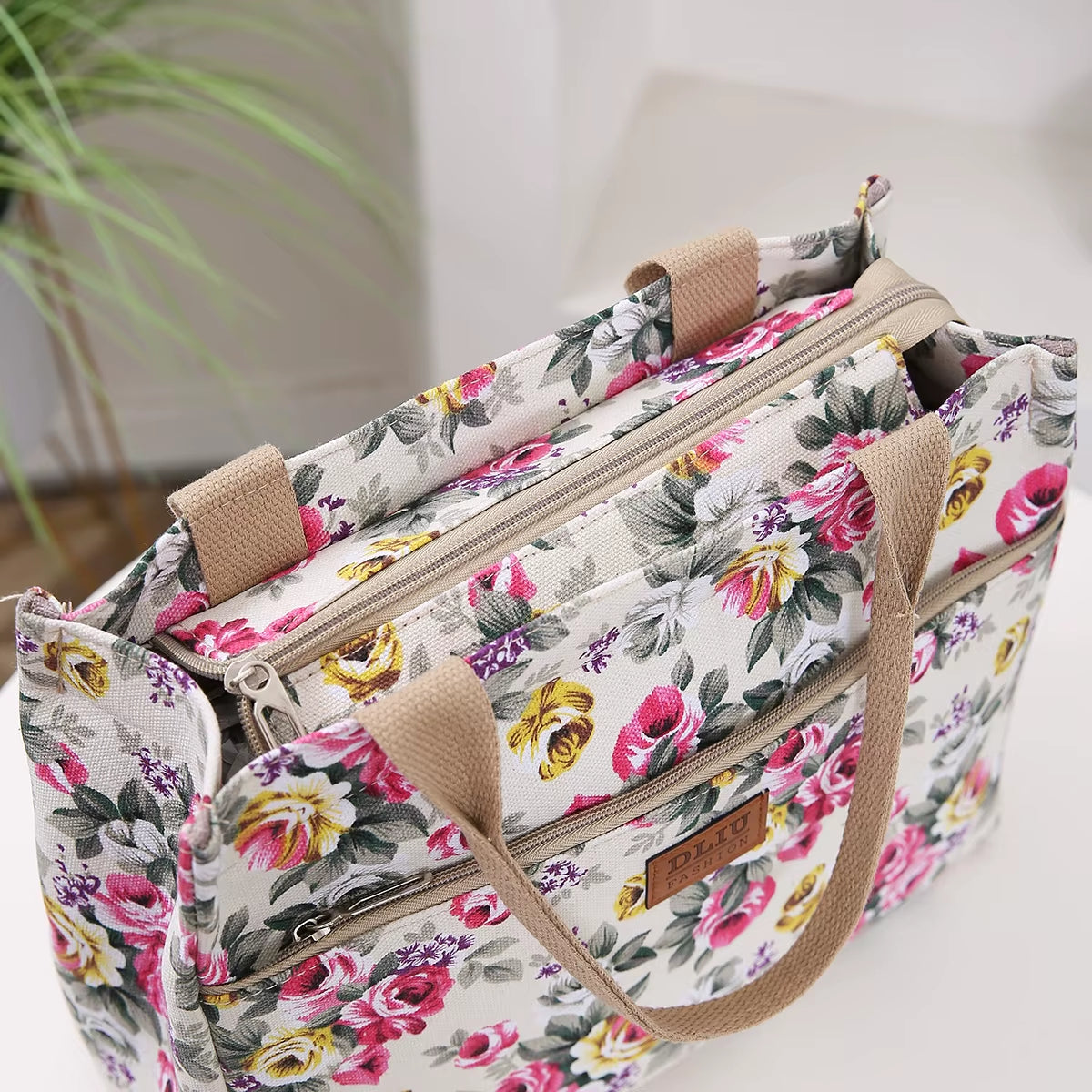Stylish Floral Tote Bag - Versatile Canvas Lunch Bag & Mommy Bag for Travel and Picnics